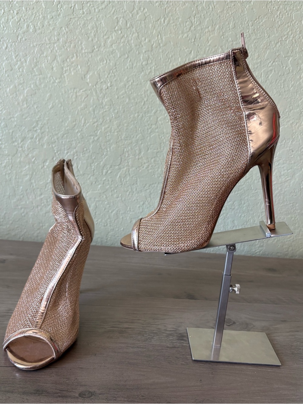Women’s Size 8 Gold Mesh Peep Toe Stiletto Ankle Booties